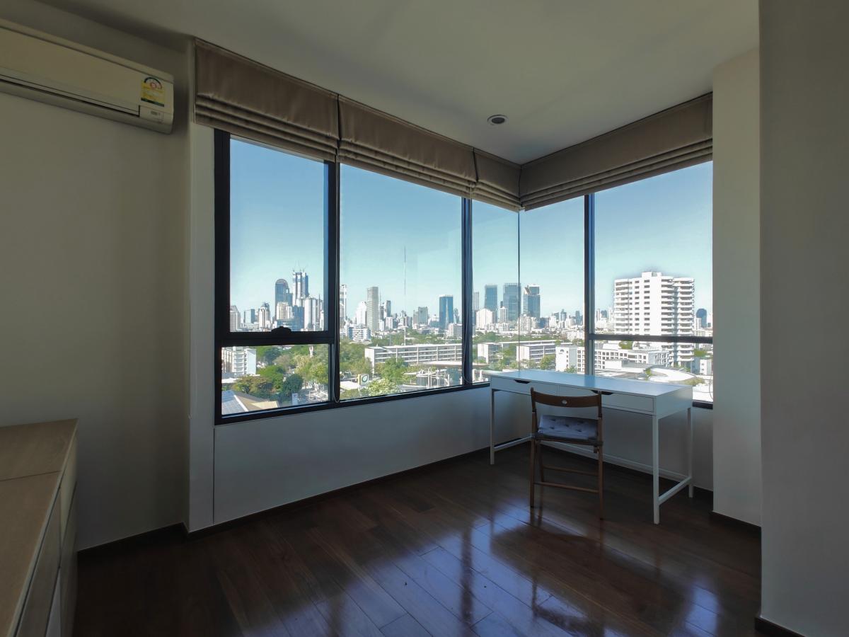 For SaleCondoRama3 (Riverside),Satupadit : 03/04/2026, Luxury 2-bedroom condo The Parco in the city center, near BTS Chong Nonsi
Infinity Pool view with complete free amenities for only 12 million! 0642748883