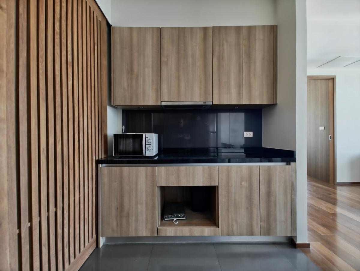 For SaleCondoRama3 (Riverside),Satupadit : 03/04/2026, Luxury 2-bedroom condo The Parco in the city center, near BTS Chong Nonsi
Infinity Pool view with complete free amenities for only 12 million! 0642748883