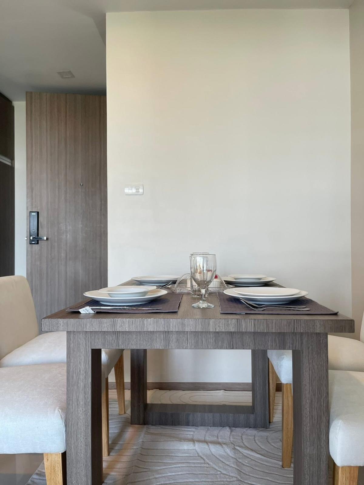 For RentCondoSamut Prakan,Samrong : 03/04/2026, Luxury condo 2 bedrooms in the heart of Thonglor, beautiful view 70 sqm. Ready to move in!
Rent 55,000 THB/month. Close to BTS Thonglor EB-88533, hurry to book! 0642748883