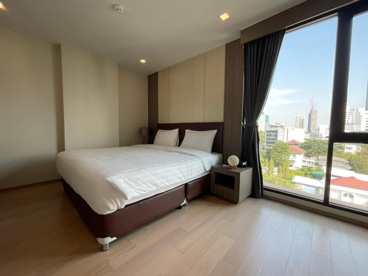For RentCondoSamut Prakan,Samrong : 03/04/2026, Luxury condo 2 bedrooms in the heart of Thonglor, beautiful view 70 sqm. Ready to move in!
Rent 55,000 THB/month. Close to BTS Thonglor EB-88533, hurry to book! 0642748883