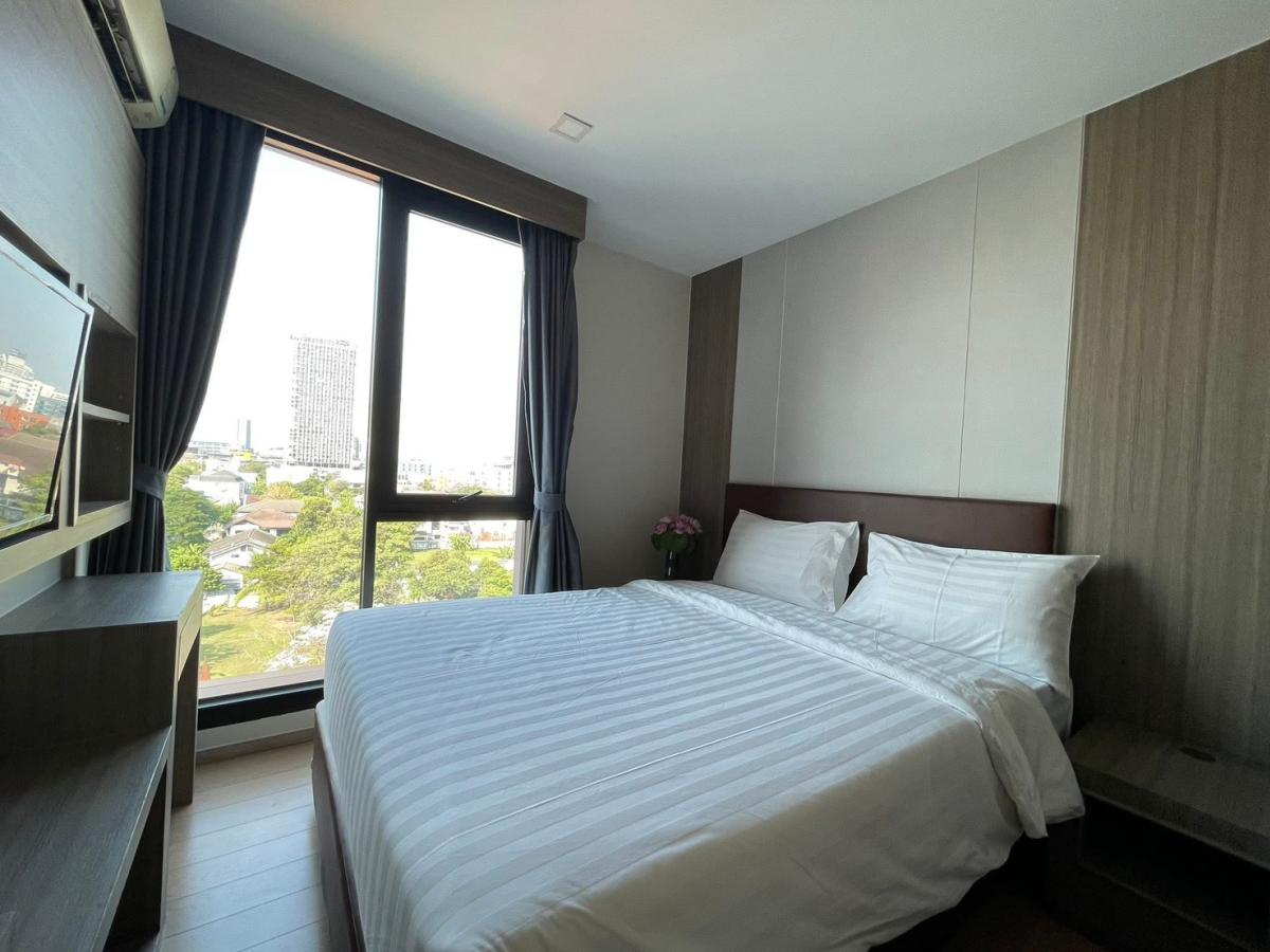 For RentCondoSamut Prakan,Samrong : 03/04/2026, Luxury condo 2 bedrooms in the heart of Thonglor, beautiful view 70 sqm. Ready to move in!
Rent 55,000 THB/month. Close to BTS Thonglor EB-88533, hurry to book! 0642748883