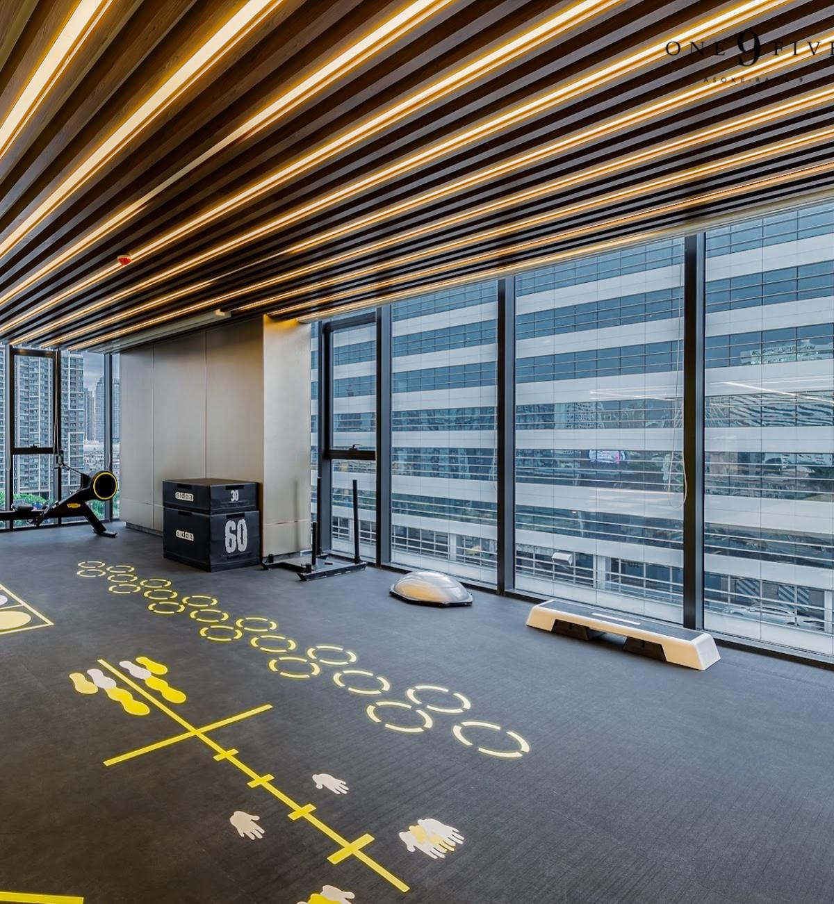 ให้เช่าคอนโดพระราม 9 เพชรบุรีตัดใหม่ RCA : 03/04/2026, หรูหราคอนโด 2 ห้องนอนใจกลางอโศก-พระราม 9 
เช่าเพียง 60,000 บาท/เดือน พร้อมสิ่งอำนวยความสะดวกครบครัน! 0642748883