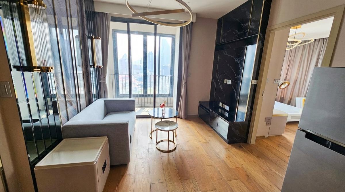 For SaleCondoPattanakan, Srinakarin : 03/04/2026, # LUXURY 2 BED/2 BATH CORNER UNIT at Q CHIDLOM - Prime Location Near BTS, Rooftop Pool, 64 SQM! 0642748883