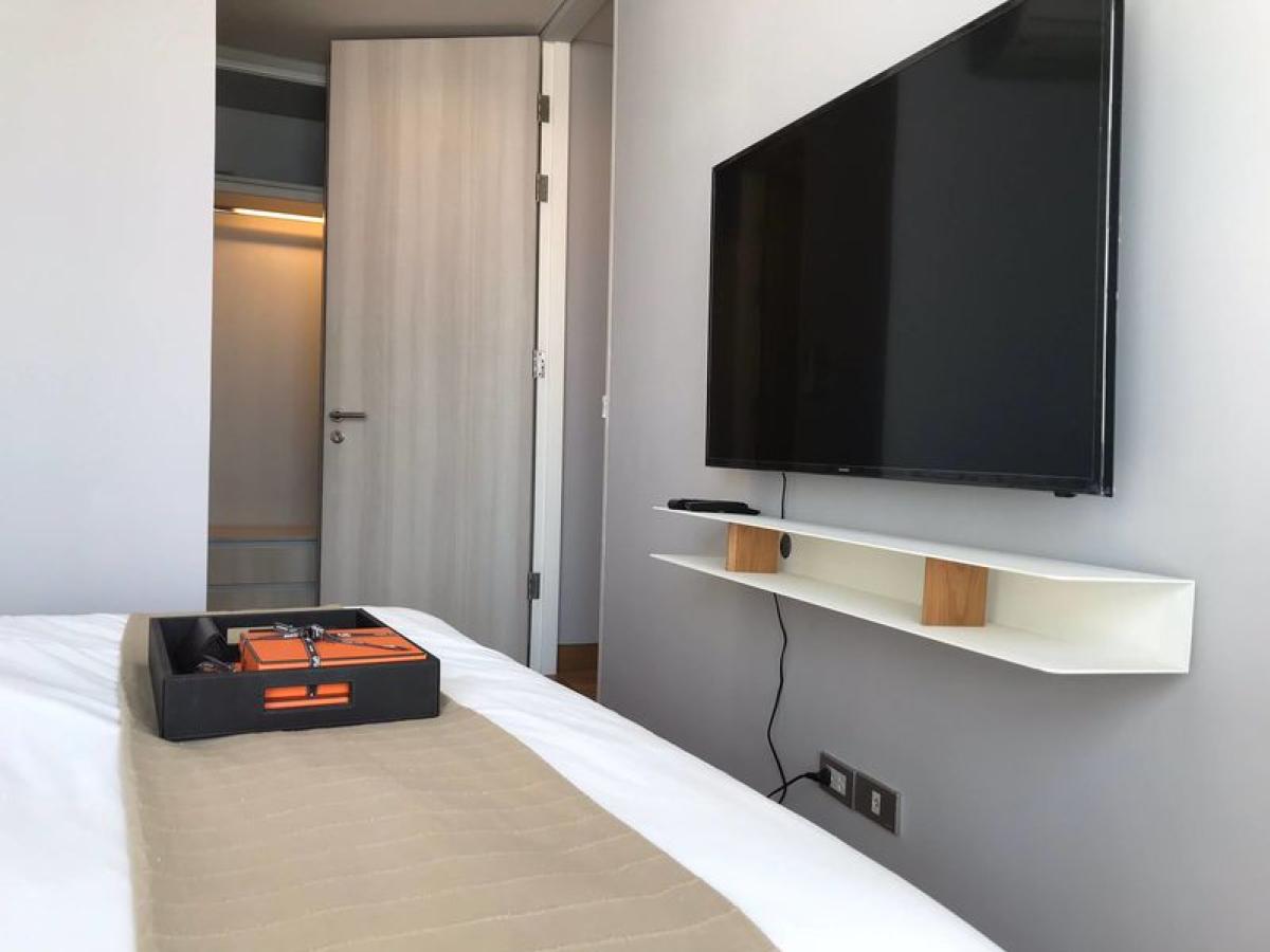 For RentCondoSukhumvit, Asoke, Thonglor : 03/04/2026, For rent: The Lumpini 24 condo, 2 bedrooms, ready to move in, near BTS Phrom Phong. Size: 55 sq.m. Price only 45,000 baht/month! 0642748883