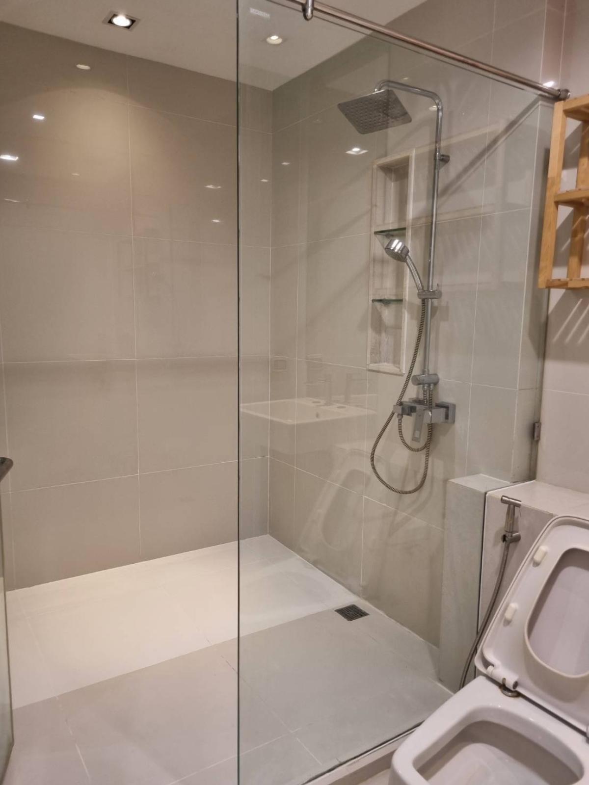 ขายคอนโดลาดพร้าว เซ็นทรัลลาดพร้าว : 03/04/2026, คอนโดหรู 2 นอน ใจกลางหมอชิต 
ใกล้ BTS/MRT ราคาพิเศษพร้อมเข้าอยู่! 0642748883