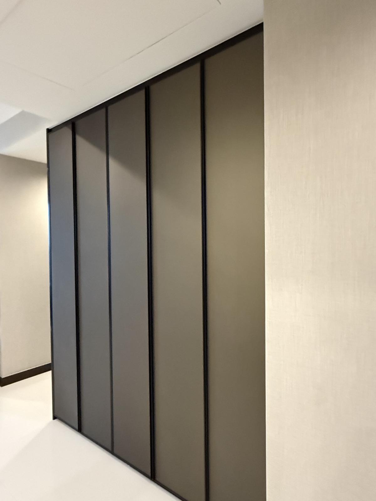 ให้เช่าคอนโดมีนบุรี-ร่มเกล้า : 03/04/2026, คอนโดหรู 2 ห้องนอน Q Sukhumvit 117 ตร.ม. ใจกลางเมือง 
เช่าเพียง 120,000 บ./ด. พร้อมสิ่งอำนวยความสะดวกล้ำสมัย! 0642748883