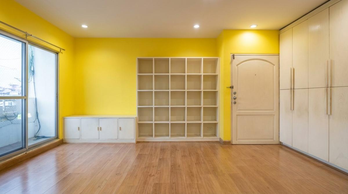 For SaleCondoRatchadapisek, Huaikwang, Suttisan : 03/04/2026, Luxury condo 2 bedrooms 85 sq.m. at Baan Suanthon Ratchada, great price 3.35 million!
Near BTS/MRT Phaholyothin 24-Ladprao, easy to travel with complete facilities. 0642748883