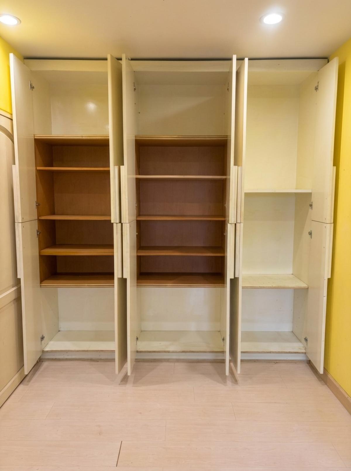 For SaleCondoRatchadapisek, Huaikwang, Suttisan : 03/04/2026, Luxury condo 2 bedrooms 85 sq.m. at Baan Suanthon Ratchada, great price 3.35 million!
Near BTS/MRT Phaholyothin 24-Ladprao, easy to travel with complete facilities. 0642748883