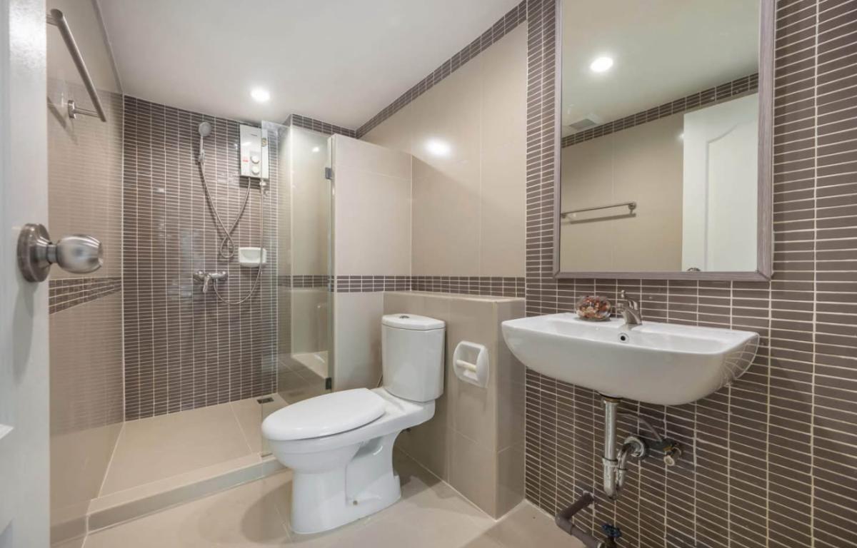 For SaleCondoChokchai 4, Ladprao 71, Ladprao 48, : 03/04/2026, Luxury condo The Next Ladprao 44, fully furnished, 2 bedrooms, 2 bathrooms, close to BTS/MRT
Price only 3.69 million, perfect for investment or residence, meets every lifestyle! 0642748883