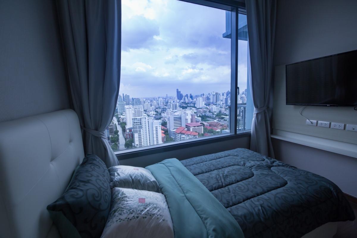 ให้เช่าคอนโดพระราม 9 เพชรบุรีตัดใหม่ RCA : 03/04/2026, เช่าคอนโด Q Asoke 2 ห้องนอน 60 ตรม. ใกล้ MRT เพชรบุรี 
ราคาเพียง 42,000 บาท/เดือน พร้อมสิ่งอำนวยความสะดวกครบ! 0642748883