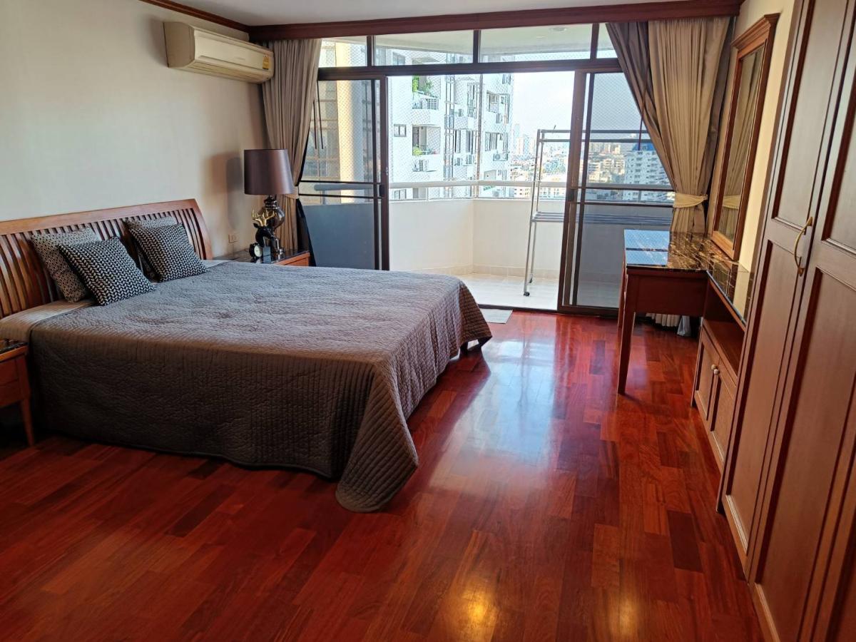 For RentCondoSukhumvit, Asoke, Thonglor : 03/04/2026, Luxury 3-Bed Condo at Waterford Park Thonglor – Prime Location, Only 50K/Month!
Live Steps from BTS Thong Lo & Top Amenities! 0642748883