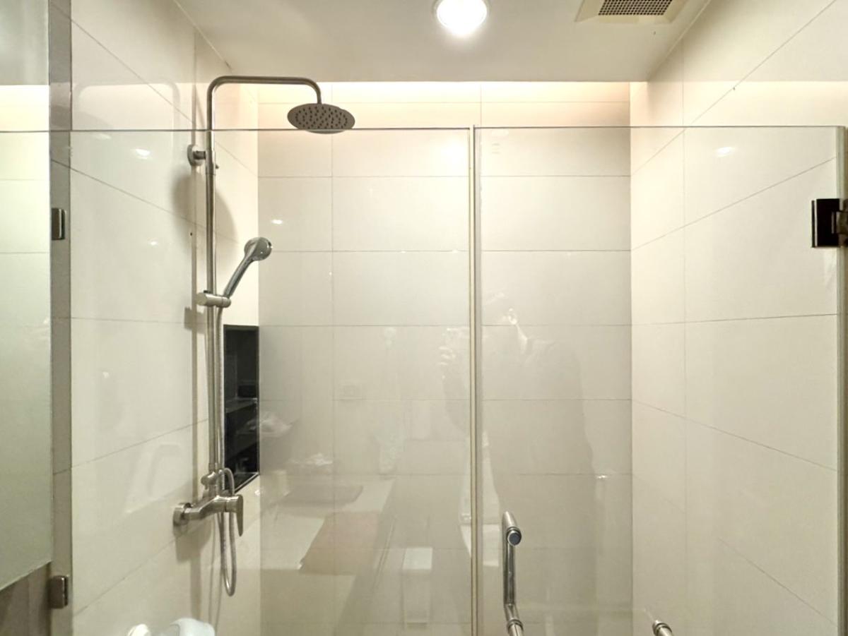 For RentCondoRatchathewi,Phayathai : 03/04/2026, Rent a luxury condo The Address Phayathai 1 bedroom 1 bathroom 38.5 sq.m. near BTS/MRT for 22,000 baht! 0642748883