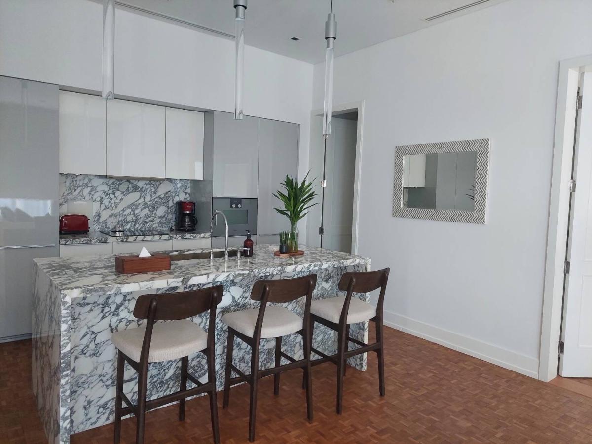 ให้เช่าคอนโดเชียงใหม่ : 03/04/2026, Luxury 2 Bed Condo at The Ritz Carlton Residence – Prime Chong Nonsi Location! 
147 sqm, Fully Equipped, Only 160,000 THB/Month – Don’t Miss Out! 0642748883