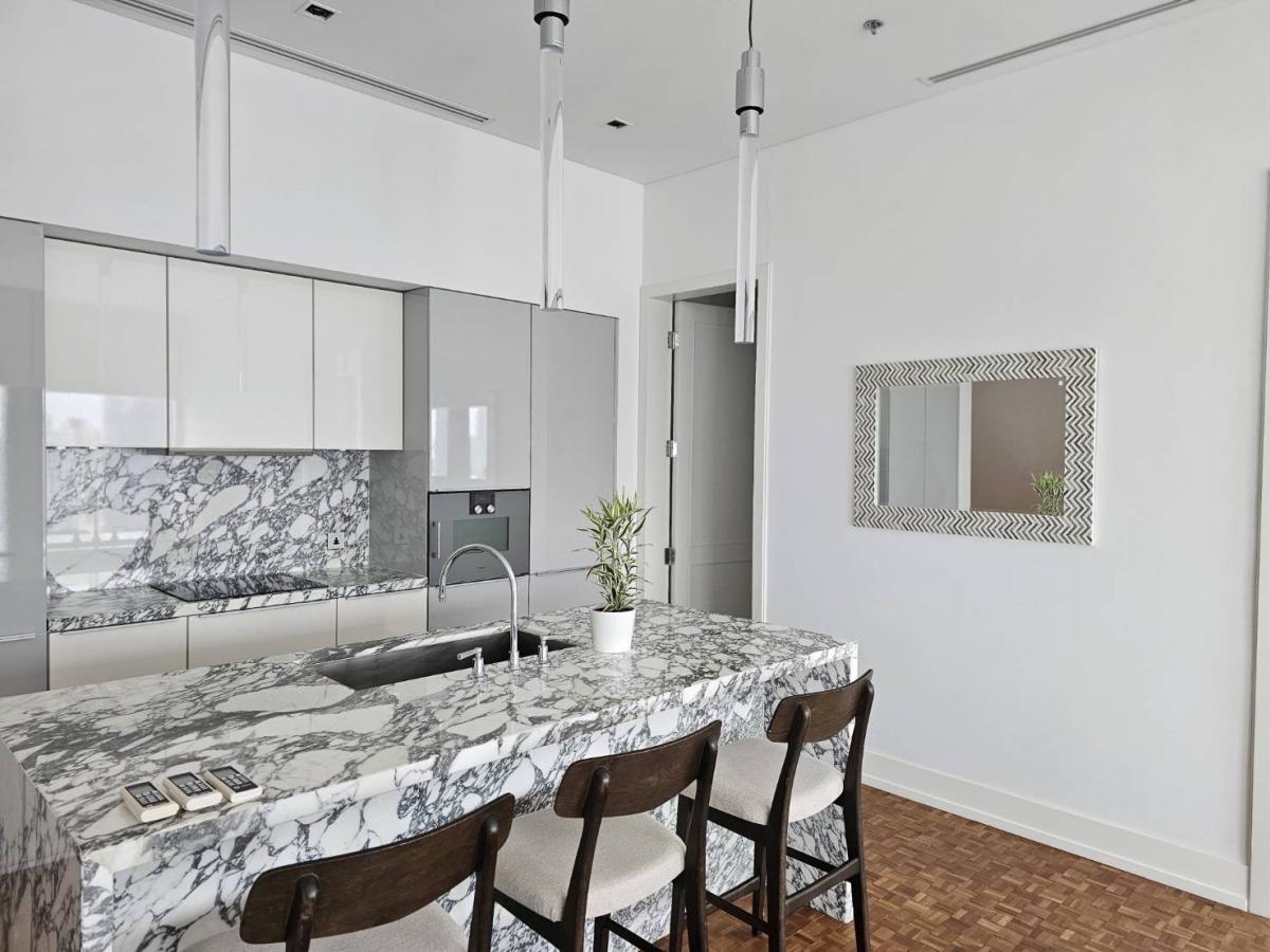 ให้เช่าคอนโดเชียงใหม่ : 03/04/2026, Luxury 2 Bed Condo at The Ritz Carlton Residence – Prime Chong Nonsi Location! 
147 sqm, Fully Equipped, Only 160,000 THB/Month – Don’t Miss Out! 0642748883