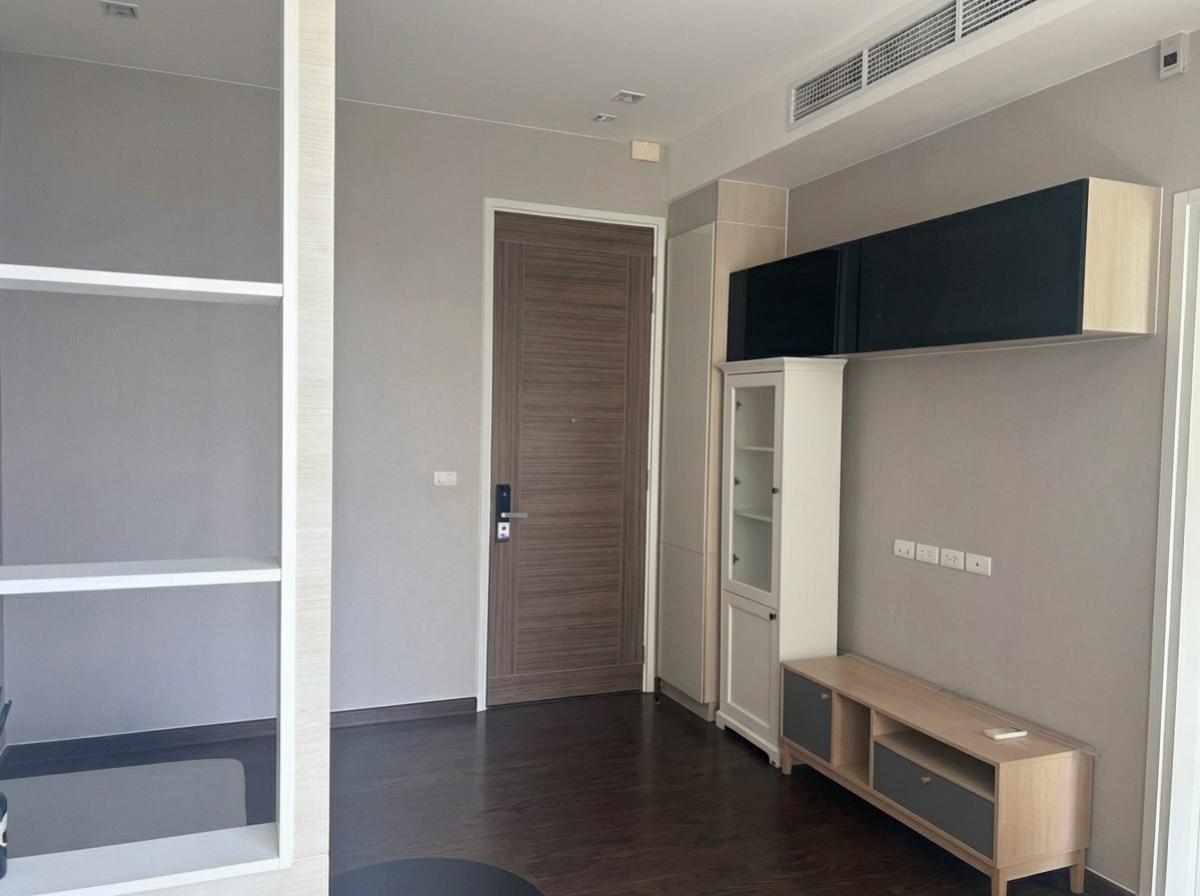 ให้เช่าคอนโดพระราม 9 เพชรบุรีตัดใหม่ RCA : 03/04/2026, เช่าคอนโด Q Asoke 30 ตร.ม. ใกล้ MRT เพชรบุรี เพียง 20,000 บาท/เดือน 
พร้อมสระว่ายน้ำ ฟิตเนส และสวนหย่อม สะดวกปลอดภัยทุกการพักผ่อน! 0642748883