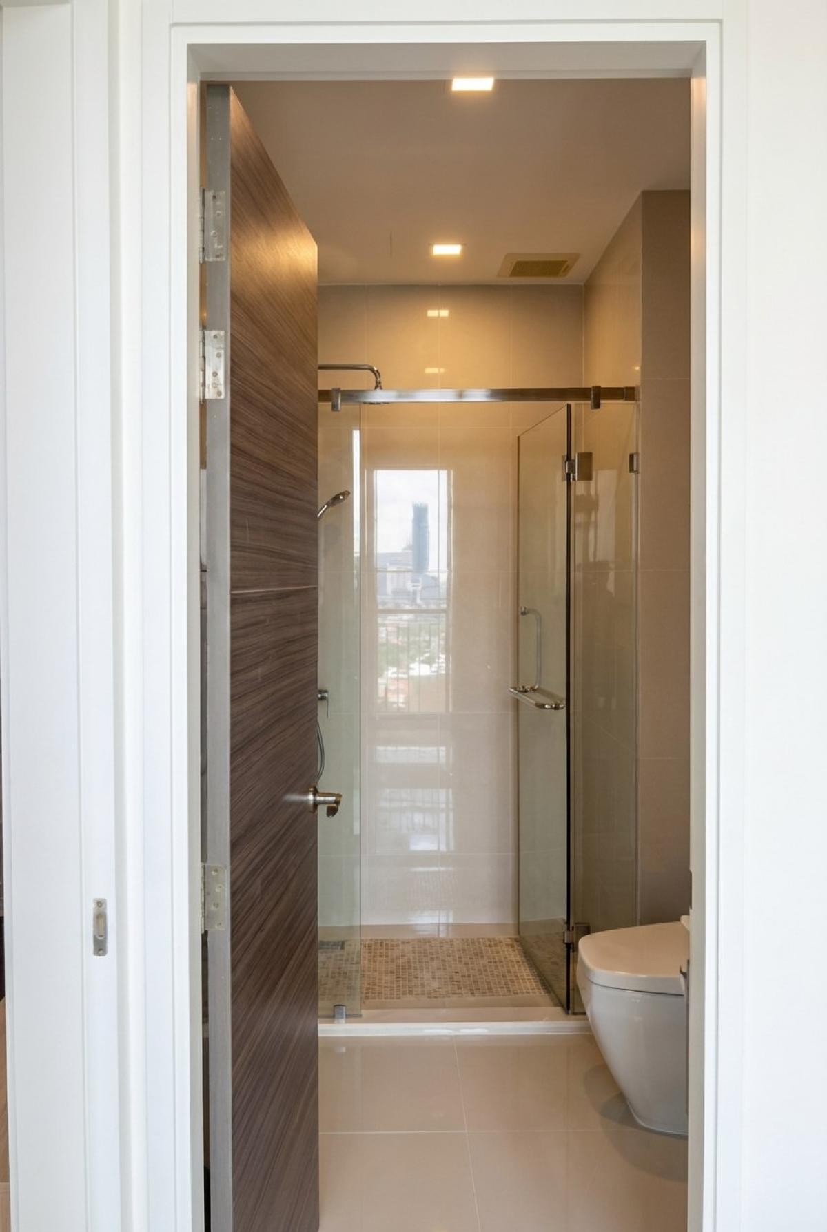 ให้เช่าคอนโดพระราม 9 เพชรบุรีตัดใหม่ RCA : 03/04/2026, เช่าคอนโด Q Asoke 30 ตร.ม. ใกล้ MRT เพชรบุรี เพียง 20,000 บาท/เดือน 
พร้อมสระว่ายน้ำ ฟิตเนส และสวนหย่อม สะดวกปลอดภัยทุกการพักผ่อน! 0642748883