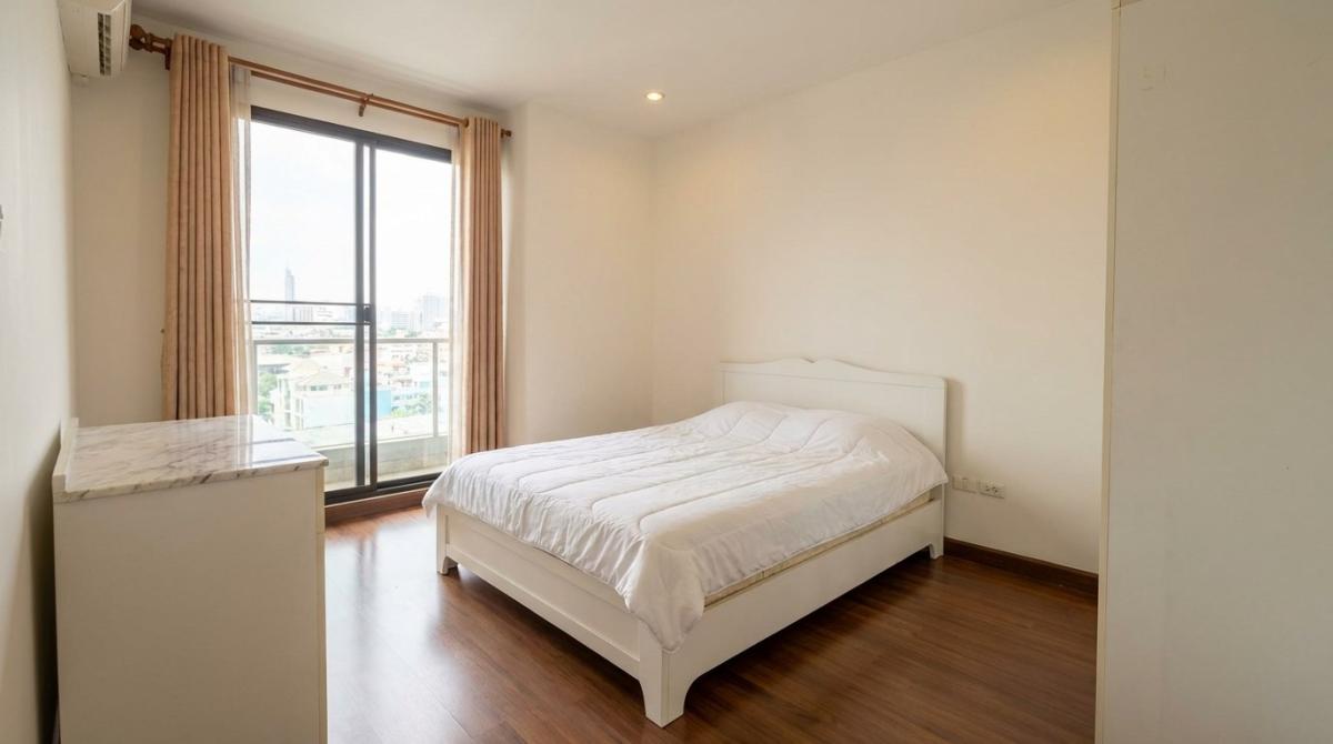 For RentCondoRatchathewi,Phayathai : 03/04/2026, Ready to move in! Supalai Premier @ Ratchathewi 2 bedrooms 90 sq.m. in the city center
Rent only 32,000 baht/month near BTS Ratchathewi, convenient for all travel! 0642748883