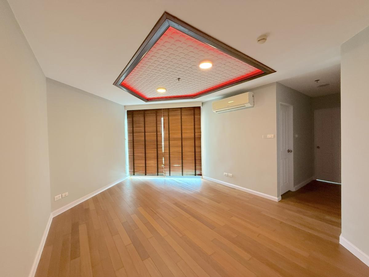 For SaleCondoRama9, Petchburi, RCA : 03/04/2026, Condo Belle Grand Rama 9 Large room 2 bedrooms 8.9 million Close to BTS/MRT!
Convenient life Close to shopping malls, schools, hospitals, everything is complete! 0642748883