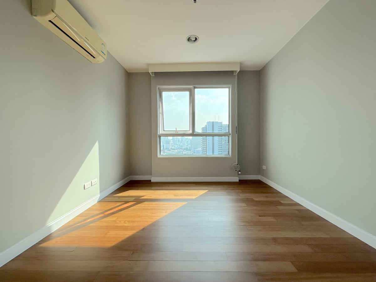 For SaleCondoRama9, Petchburi, RCA : 03/04/2026, Condo Belle Grand Rama 9 Large room 2 bedrooms 8.9 million Close to BTS/MRT!
Convenient life Close to shopping malls, schools, hospitals, everything is complete! 0642748883