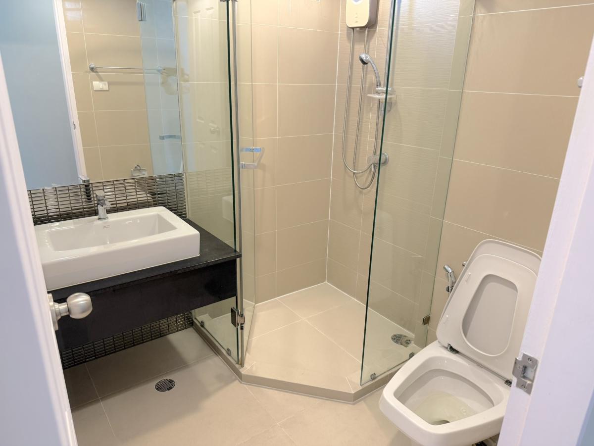 For SaleCondoRama9, Petchburi, RCA : 03/04/2026, Condo Belle Grand Rama 9 Large room 2 bedrooms 8.9 million Close to BTS/MRT!
Convenient life Close to shopping malls, schools, hospitals, everything is complete! 0642748883