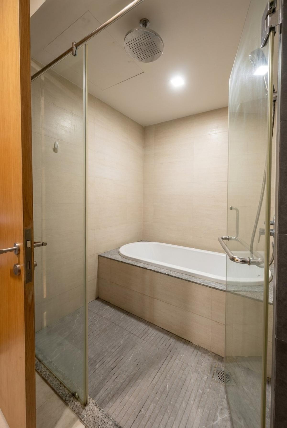 For RentCondoSukhumvit, Asoke, Thonglor : 03/04/2026, Luxury 2-Bed Condo at The Millennium Residence – Prime Asoke Location!
Spacious 89.82 sqm, Only 60,000 THB/Month – Ready to Move In! 0642748883