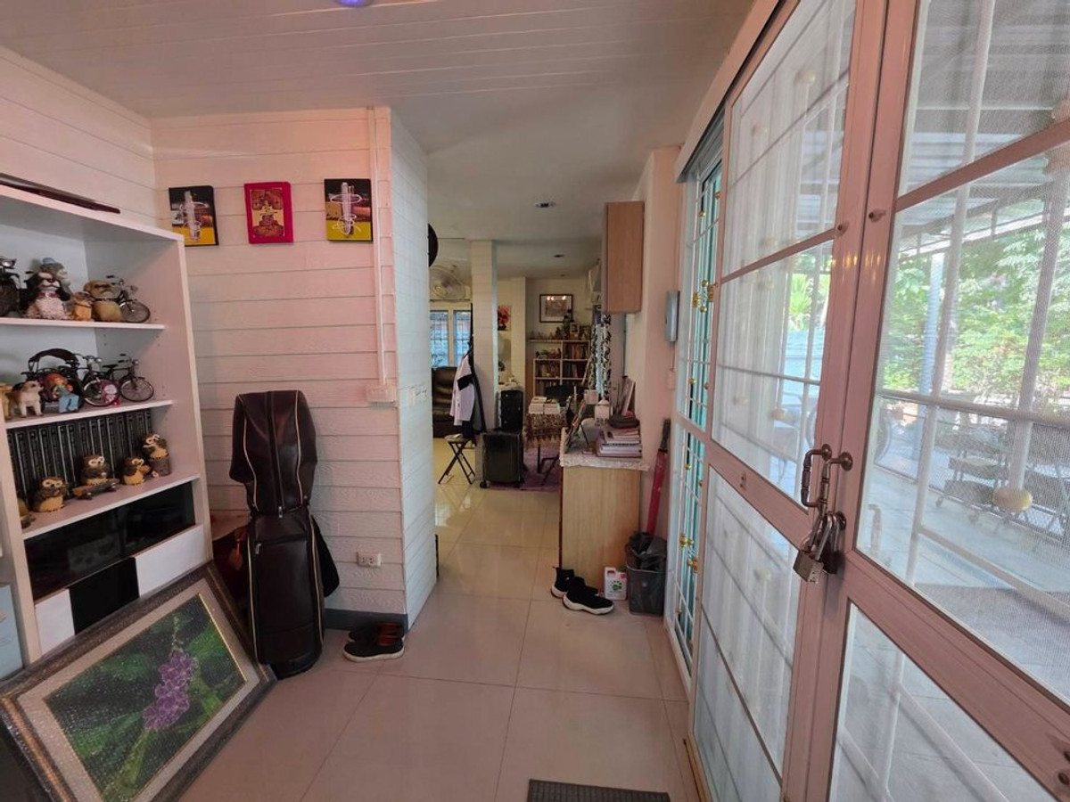 For SaleHouseNawamin, Ramindra : Single house for sale, Neighbor Home Village, Watcharapol, Sukhaphiban 5, garden view, beautiful house condition, ready to move in.