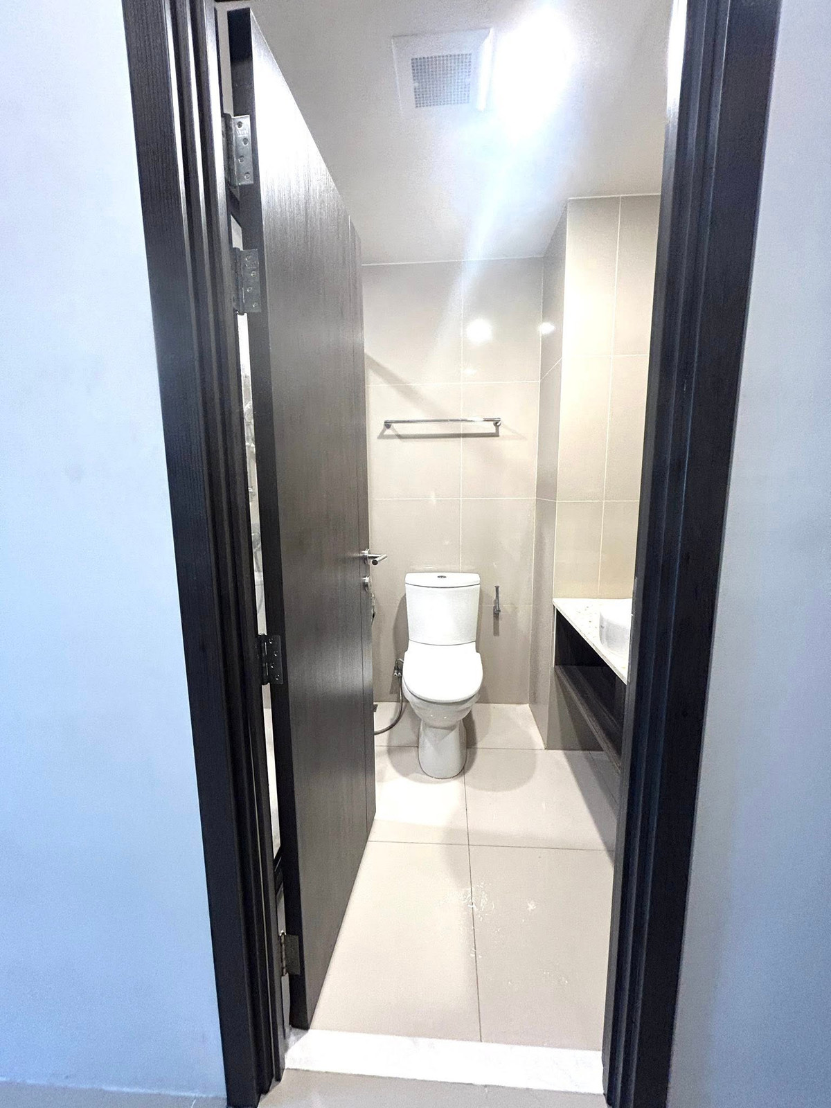 ให้เช่าคอนโดรัชดา ห้วยขวาง : ให้เช่า คอนโดติดMRT ห้วยขวาง | XT Huaikhwang | 1 ห้องนอน ตกแต่งพร้อมอยู่ , เพียง 5 นาทีถึง Central พระราม 9