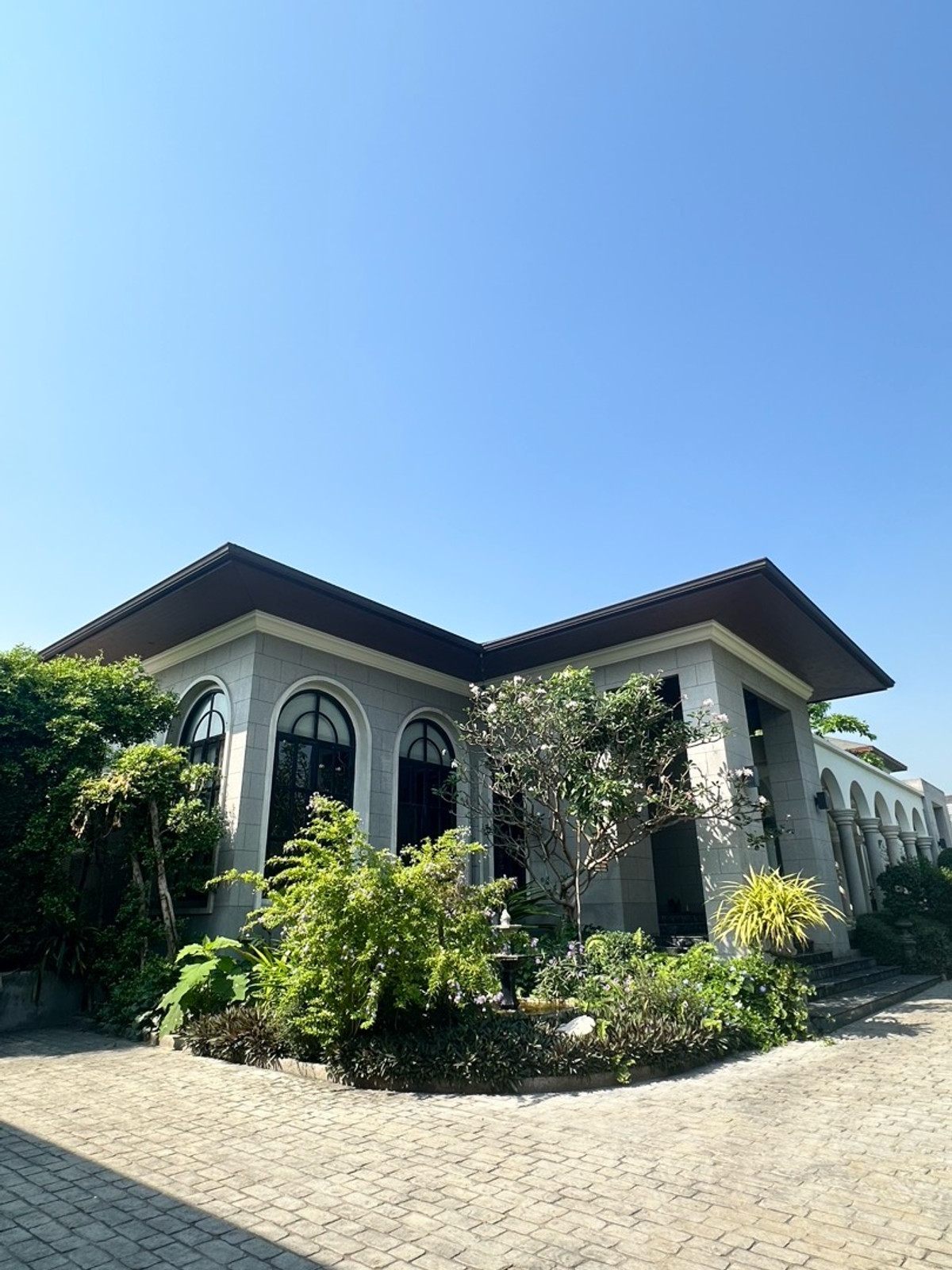 For RentHouseChaengwatana, Muangthong : Golden opportunity‼️ Open for rent, luxury house Location: Muang Thong Thani, Soi Project 5, Impact Chaengwattana, Pink Line MRT, IMPACT Station.