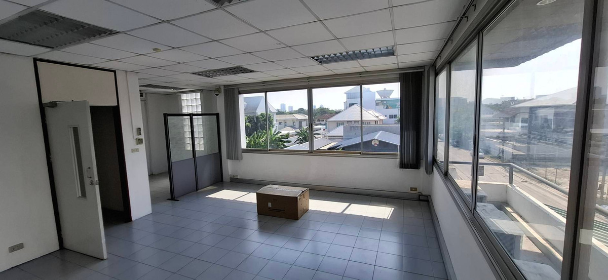 ขายโฮมออฟฟิศพัฒนาการ ศรีนครินทร์ :  ขาย Home Office พร้อมผู้เช่าบริษัท (รายได้ทันที)