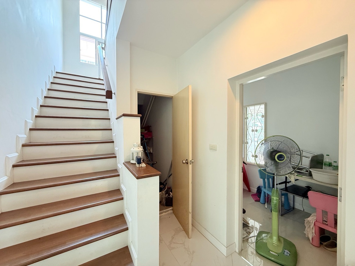 For SaleHouseRathburana, Suksawat : Complete functions, all in one house, large house up to 83 sq m. Saransiri Pracha Uthit - Suksawat Location next to the main road