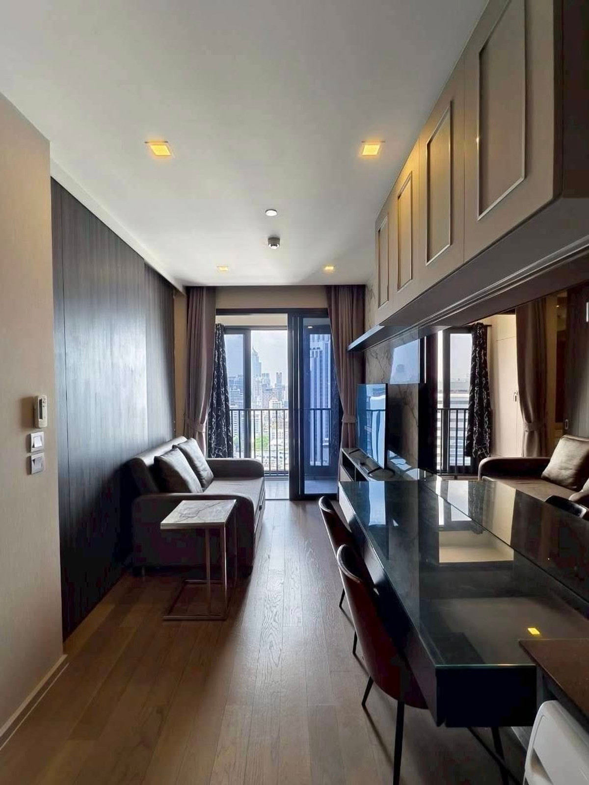 ให้เช่าคอนโดสุขุมวิท อโศก ทองหล่อ : ให้เช่าคอนโด ASHTON ASOKE (35 ตร.ม.) 1 นอน 1 น้ำ พร้อมเข้าอยู่