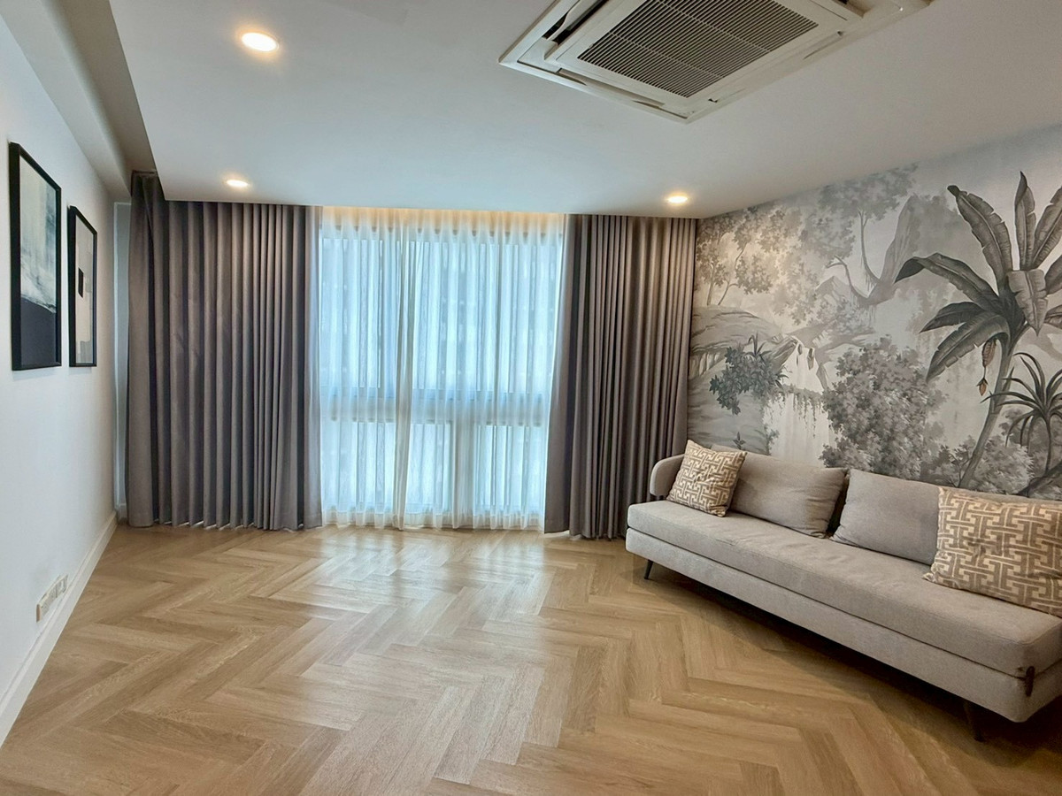 For RentCondoSukhumvit, Asoke, Thonglor : (For rent) President Park Sukhumvit 24, completely renovated, 3-BR 223 Sq.m., high floor, swimming pool view. (Pet-Friendly) ㅡ Near 🚆BTS Phrom Phong