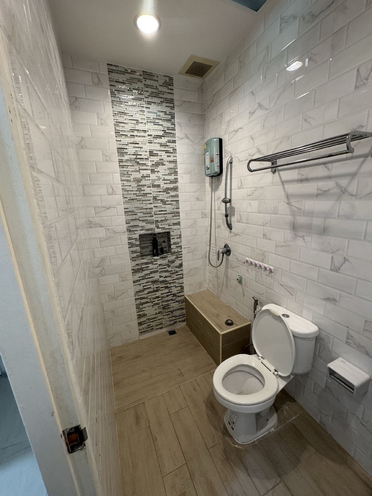 ให้เช่าบ้านเกษตร นวมินทร์ ลาดปลาเค้า : ให้เช่าบ้านเดี่ยว รสาสแปนิช คอร์ดยาร์ด เกษตร-นวมินทร์ บ้านรีโนเวทใหม่ พร้อมเข้าอยู่ (N.2057)