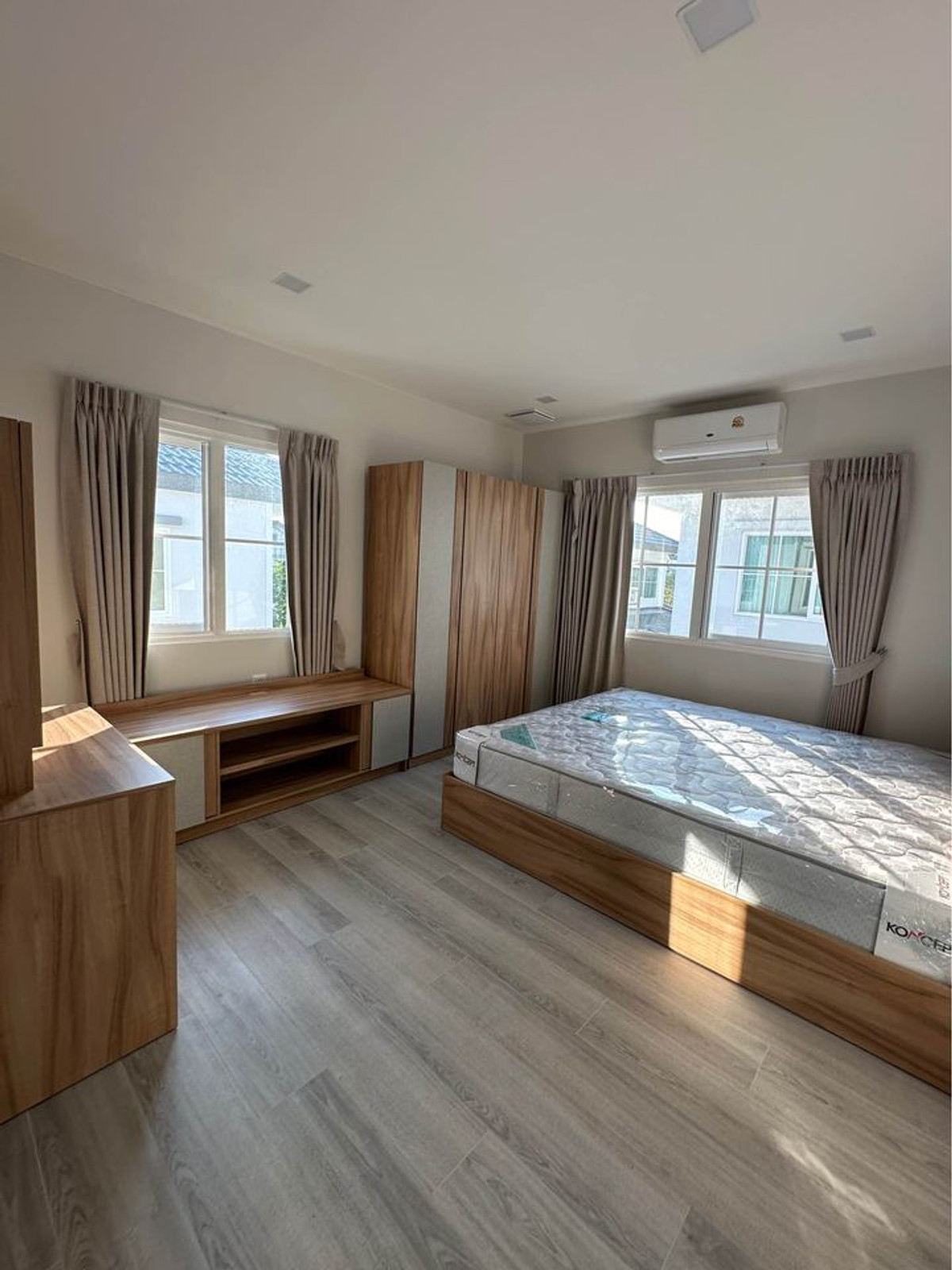 ให้เช่าบ้านบางนา แบริ่ง ลาซาล : ให้เช่า Villagio3 ศรีนครินทร์-บางนา  ( N1-1205 ) บ้านใหม่ทำเลดี ติดคลับเฮาส์ Villagio3 (New project) ตำแหน่งบ้านติดโซนใกล้ส่วนกลางในโครงการ , ทำเลสวย 