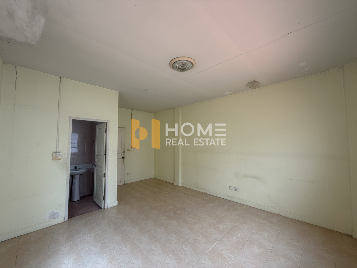 ขายทาวน์โฮมเกษตร นวมินทร์ ลาดปลาเค้า : ทาวน์เฮ้าส์ นวมินทร์ 70 / 2 ห้องนอน (ขาย), Townhouse Nawamin 70 / 2 Bedrooms (FOR SALE) MNT044