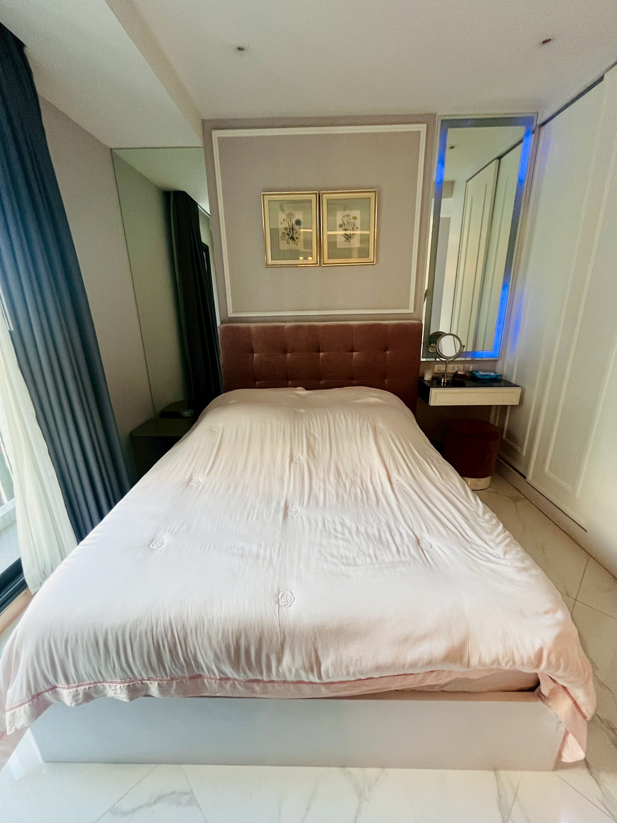 ให้เช่าคอนโดสุขุมวิท อโศก ทองหล่อ :  ปล่อยเช่าคอนโด Rhythm 36-38 พร้อมอยู่ ใจกลางสุขุมวิท 25000 บาท