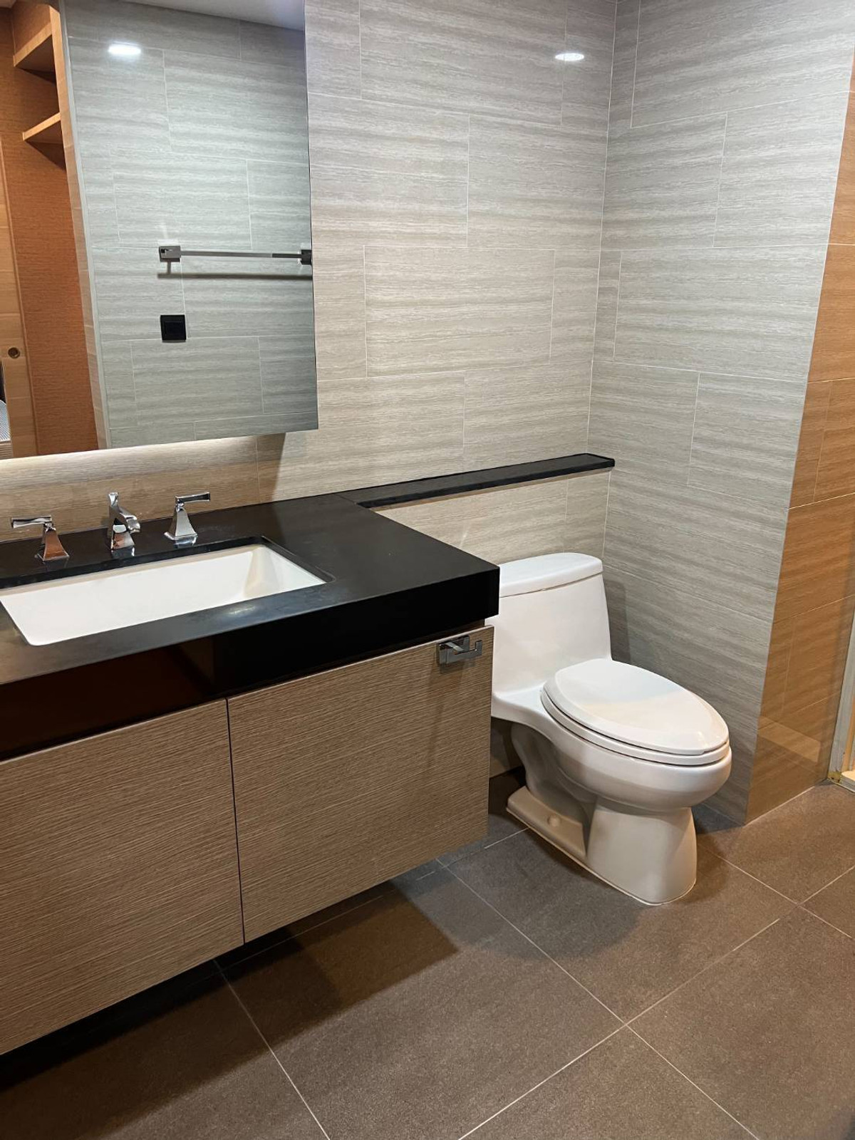 ให้เช่าคอนโดวิทยุ ชิดลม หลังสวน : ให้เช่า Klass Langsuan 1นอน 48ตรม. ใกล้ BTS ชิดลม ห้องสวยพร้อมอยู่