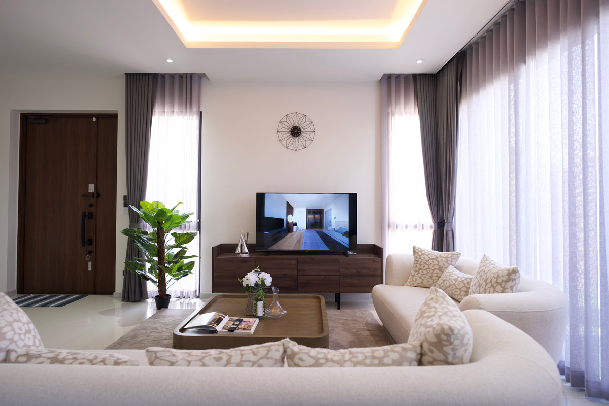 ขายบ้านโชคชัย4 ลาดพร้าว71 : [ขาย] ✨ บ้านเดี่ยว 3 ชั้น สไตล์ Modern Luxury พรีเมียมที่สุดในลาดพร้าว 101 | Feel Town ✨ แต่งครบ พร้อมลากกระเป๋าเข้าอยู่! เพียง 13.99 ล้าน (Rare Item มีเพียง 9 หลังในโครงการ!)