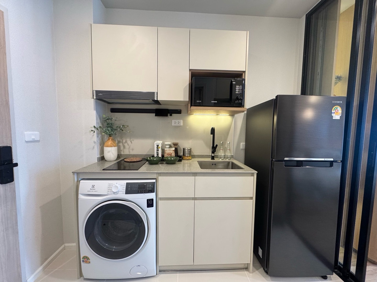 ขายคอนโดสุขุมวิท อโศก ทองหล่อ : ✨ Culture Thonglor 🚆 Only 250 meters from BTS Thonglor – easy walk!
🛏 Studio📏 26 sq.m.💰 Price: 3.99 MB
☎️Phat 064-642-8664