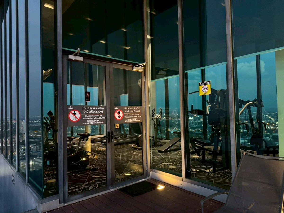 ให้เช่าคอนโดพัทยา บางแสน ชลบุรี สัตหีบ : Posh Pattaya​ ห้องมุม วิวทะเล+city