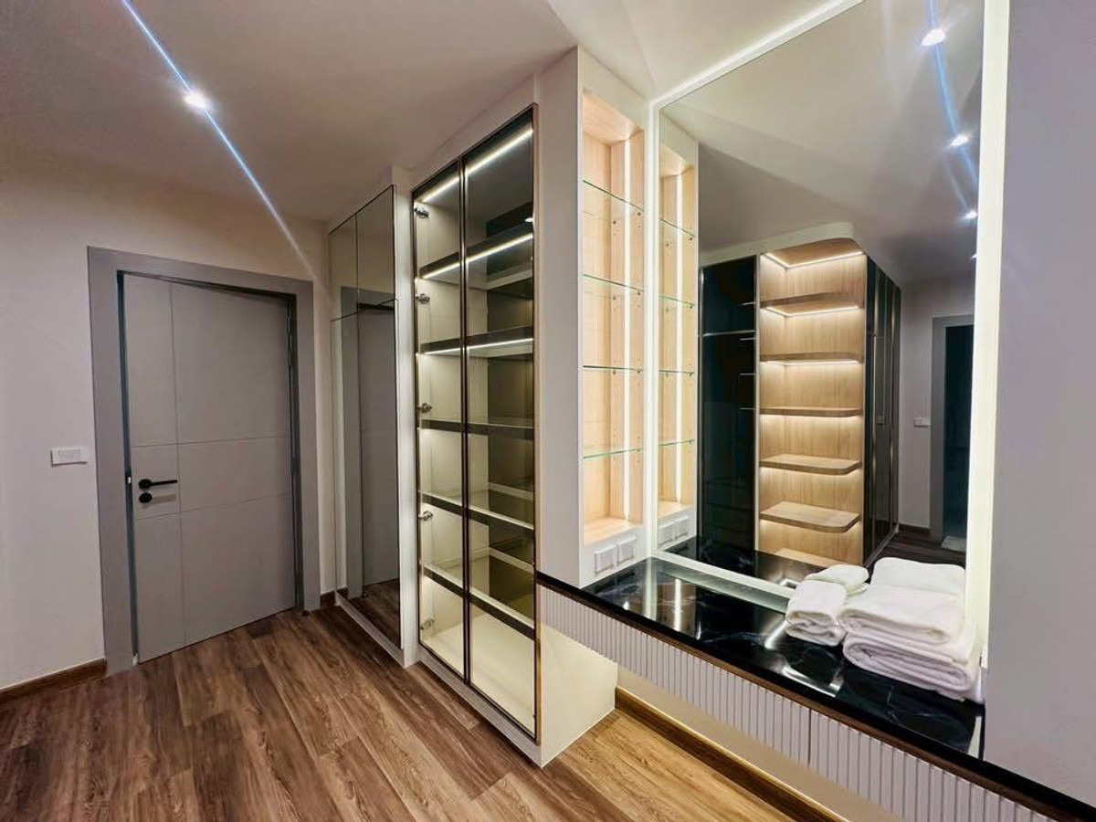 For RentPattaya, Bangsaen, Chonburi : Luxurious pool villa house for rent Near Jomtien Beach, Pattaya