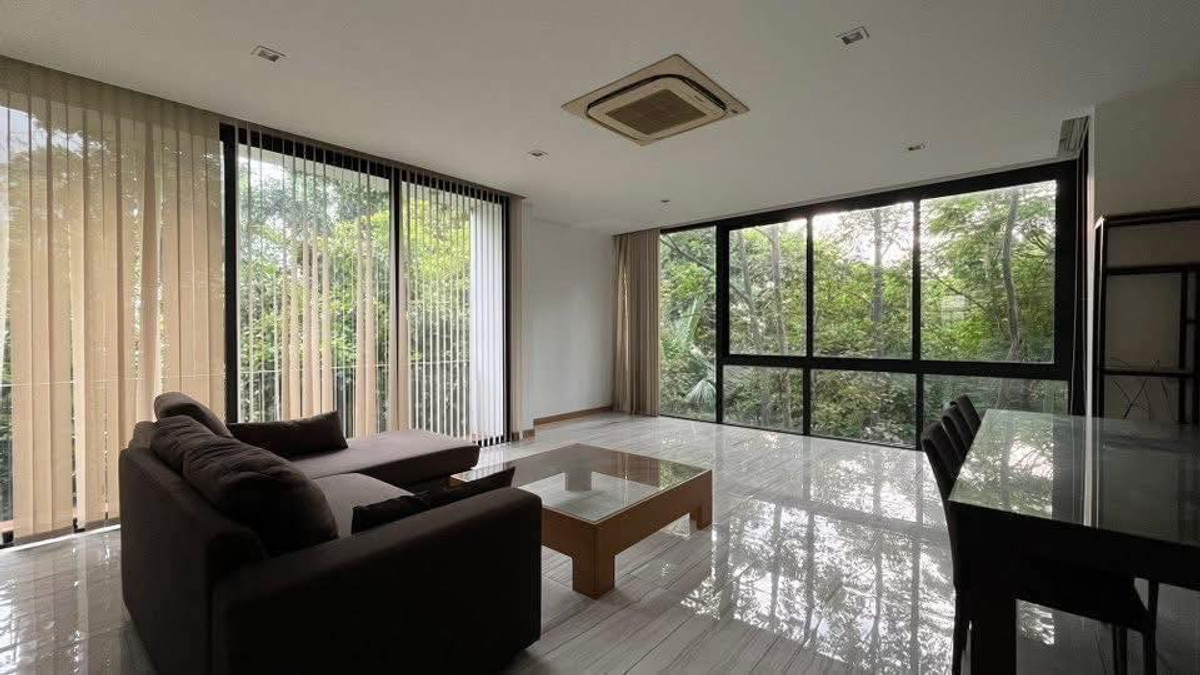 For RentHome OfficeRatchadapisek, Huaikwang, Suttisan : ᚱ For rent ✅ Company registration possible Townhome 🔥5 bedrooms 350 sq m.🔥 Huai Khwang | Meng Chai near KIS International School