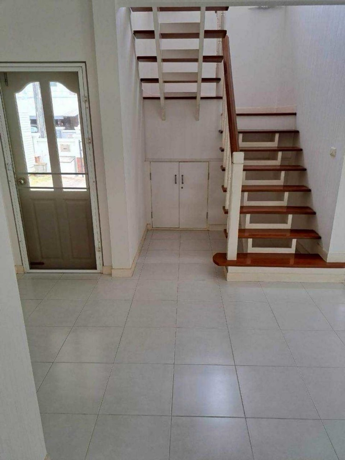 For RentHouseSeri Thai, Ramkhamhaeng Nida : Single House for Rent, Manthana Onnut-Wongwan 🚇🚝🌏