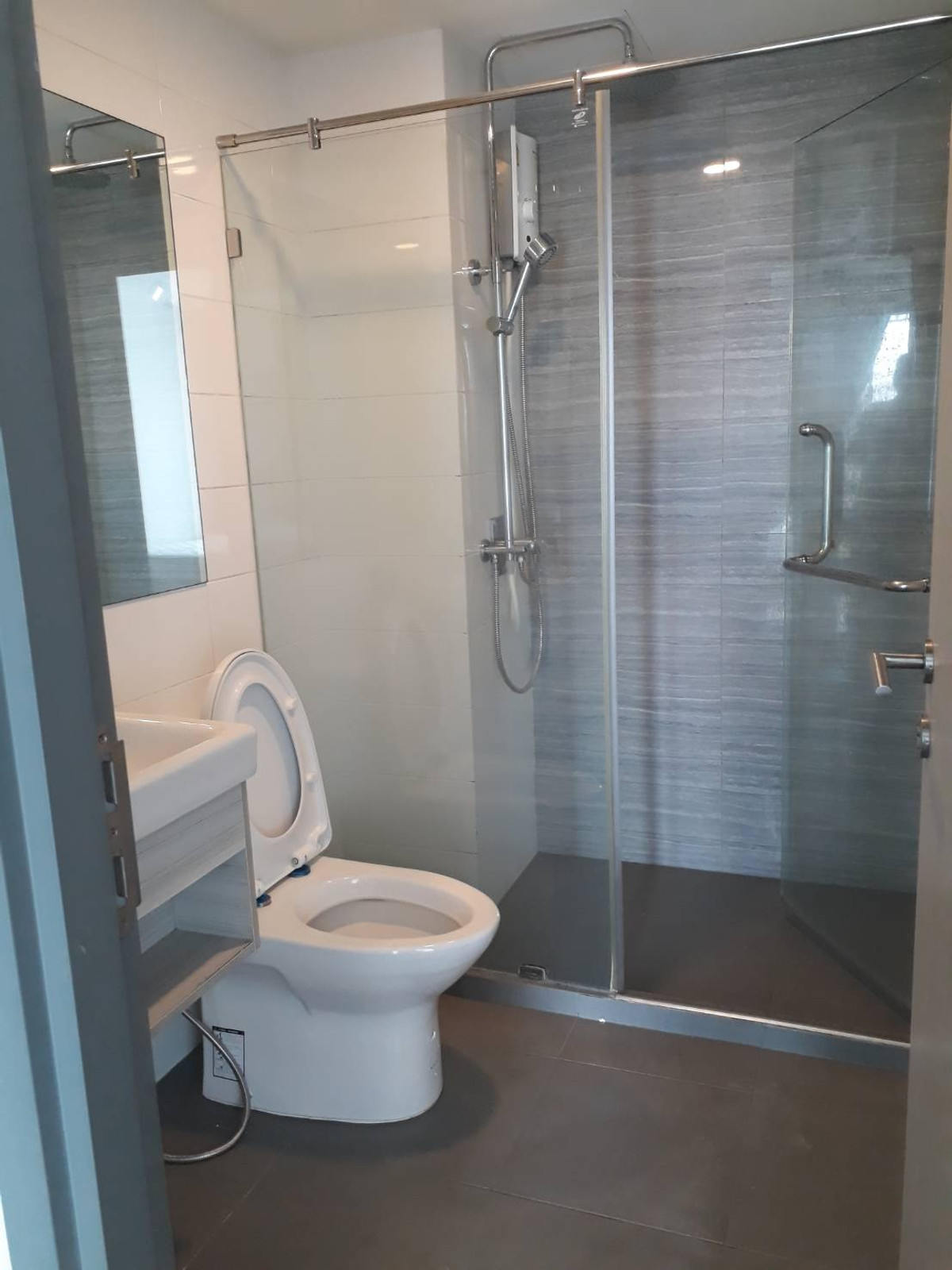 ให้เช่าคอนโดบางนา แบริ่ง ลาซาล : ***ให้เช่า ไนท์บริช คอลลาจ สุขุมวิท 107 คอนโดมิเนียม 1 ห้องนอน 1 ห้องน้ำ 33.62 ตร.ม. ชั้น 21 เฟอร์ครบ พร้อมเข้าอยู่ ปล่อยเช่า 15,000 บาท/เดือน