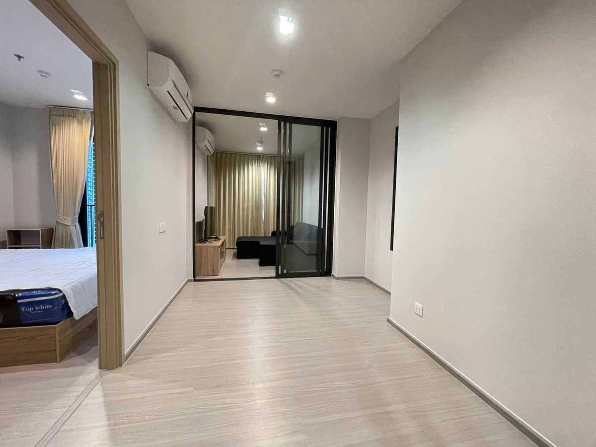 For RentCondoThaphra, Talat Phlu, Wutthakat : Life Sathorn SIerra, beautiful room, size 40 sq m. 1 bedroom Plus, available for rent, please inquire.