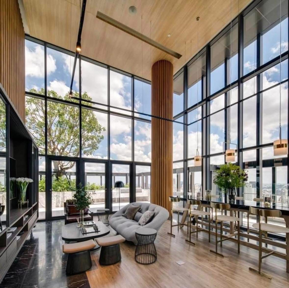 For RentCondoSukhumvit, Asoke, Thonglor : 🌟BEATNIQ Sukhumvit @ 32 🚝 : 200 meters BTS Thonglor 📍conventional parking 💯%🚘