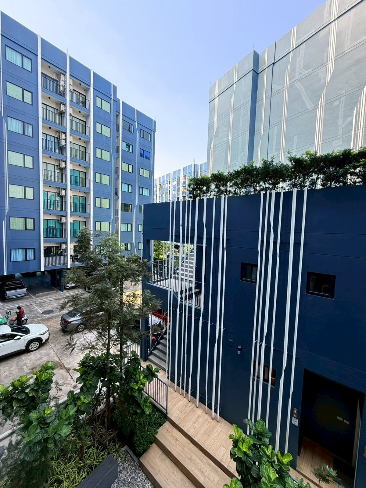 ให้เช่าคอนโดโชคชัย4 ลาดพร้าว71 : ให้เช่าคอนโดชีวาทัยฮอลล์มาร์คลาดพร้าวโชคชัย4 ห้องใหญ่ตรงปกใกล้รถไฟฟ้า