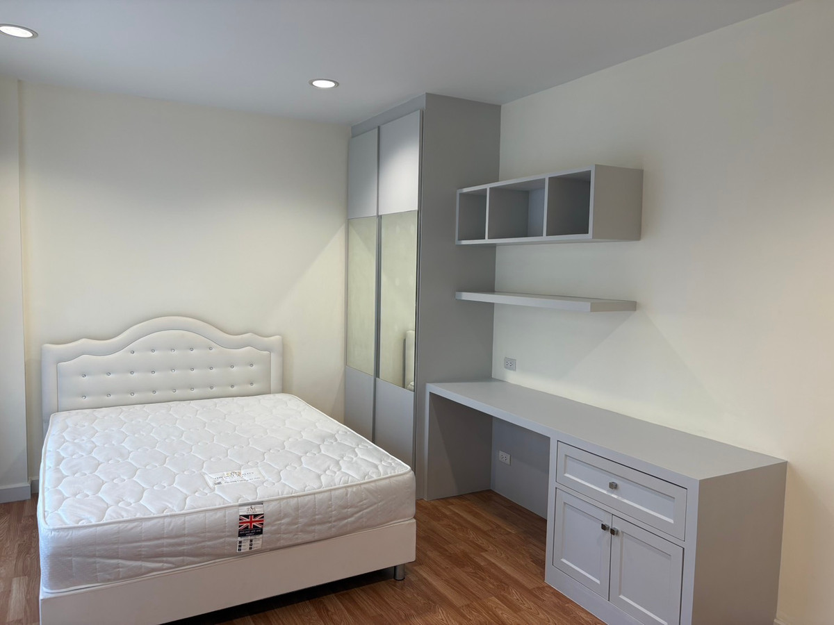 ให้เช่าทาวน์โฮมเลียบทางด่วนรามอินทรา : RH033626 ให้เช่า ทาวน์โฮม 3ชั้น 4ห้องนอน บ้านกลางเมือง Urbanion พระราม 9 – ลาดพร้าว ตกแต่งพร้อมอยู่