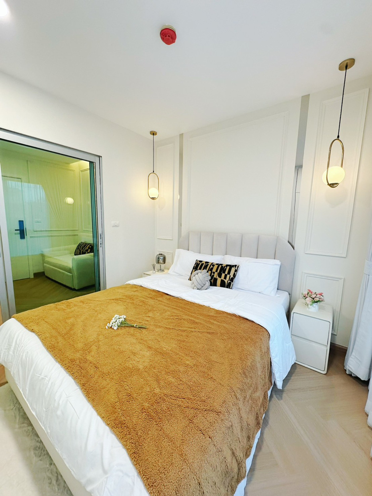 ขายคอนโดคลองเตย กล้วยน้ำไท : ขาย 2.39ลบ คอนโดรีโนเวทสวย 28ตร.ม. ใกล้BTSเอกมัยกับพระโขนง 3นาทีถึง พร้อมอยู่ นัดชมเลย 084-976-1441