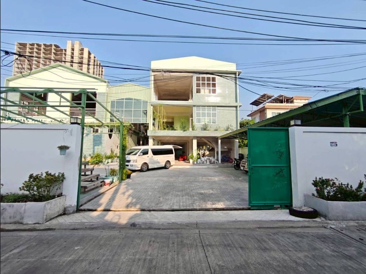 For RentOfficeNonthaburi, Bang Yai, Bangbuathong : Office building for rent, 1 rai 21 sq wah, Rewadee Road, Talat Khwan, Mueang, Nonthaburi.